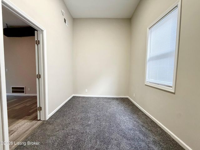 1917 W Madison St, Louisville, KY 40203