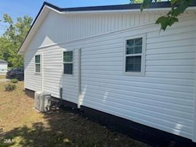 328 N Keith Street, Saint Pauls, NC 28384
