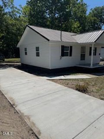328 N Keith Street, Saint Pauls, NC 28384