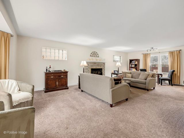 821 N Catherine Avenue, La Grange Park, IL 60526