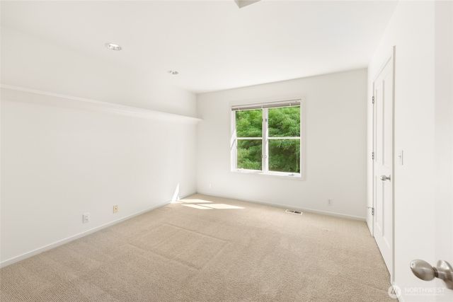 16407 NE 44th Way, Redmond, WA 98052