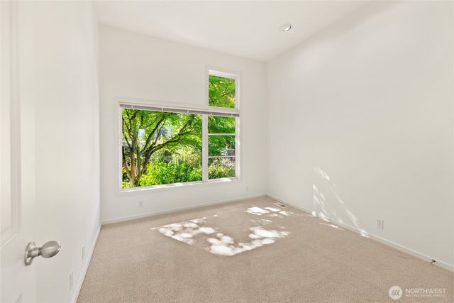 16407 NE 44th Way, Redmond, WA 98052