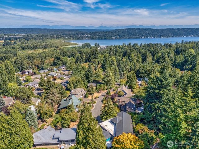 16407 NE 44th Way, Redmond, WA 98052