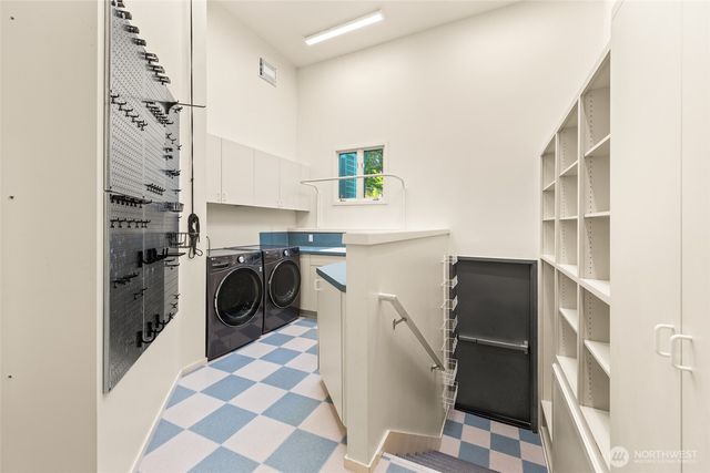 16407 NE 44th Way, Redmond, WA 98052