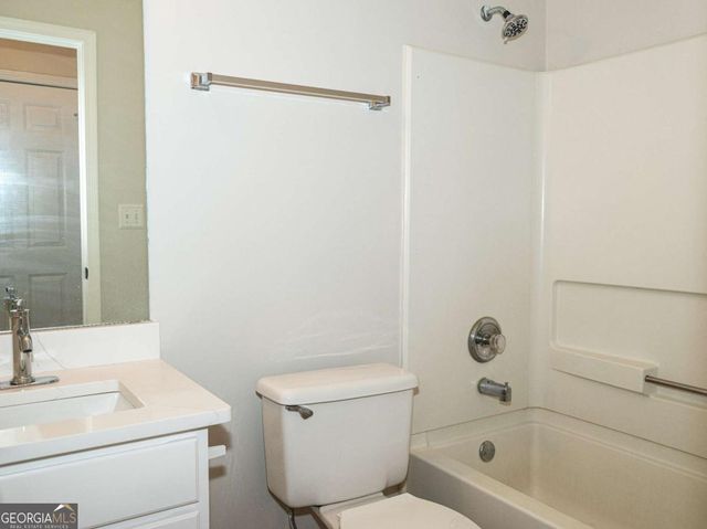 1860 Pinehurst View Drive, Grayson, GA 30017