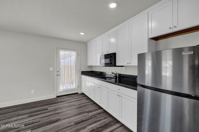 734 Hallow Pointe Drive, Sparks, NV 89441