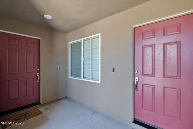 734 Hallow Pointe Drive, Sparks, NV 89441