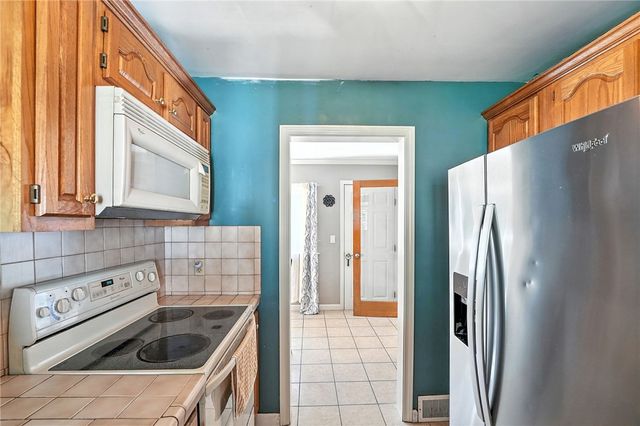 3444 Diamond Hill Road, Cumberland, RI 02864
