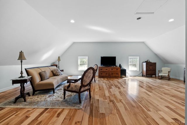 1433 Piney Mountain Road, Appomattox, VA 24522