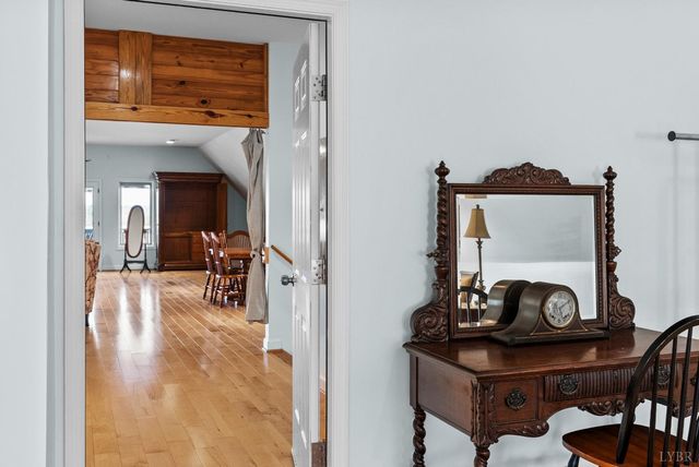 1433 Piney Mountain Road, Appomattox, VA 24522