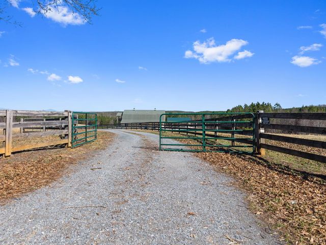 1433 Piney Mountain Road, Appomattox, VA 24522