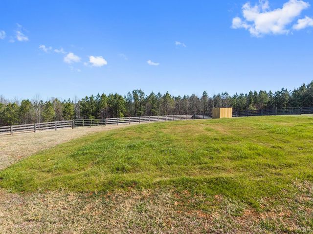 1433 Piney Mountain Road, Appomattox, VA 24522