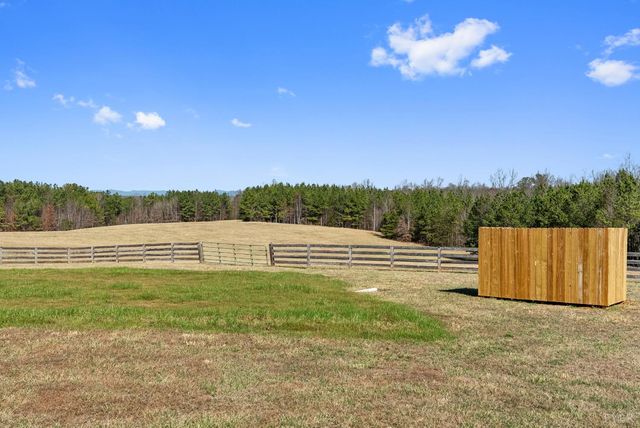 1433 Piney Mountain Road, Appomattox, VA 24522