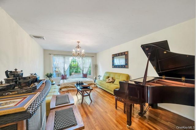 28 Penn Drive, Dix Hills, NY 11746