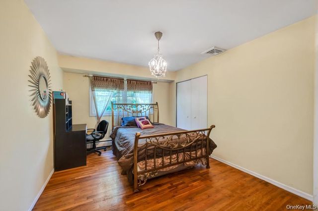 28 Penn Drive, Dix Hills, NY 11746