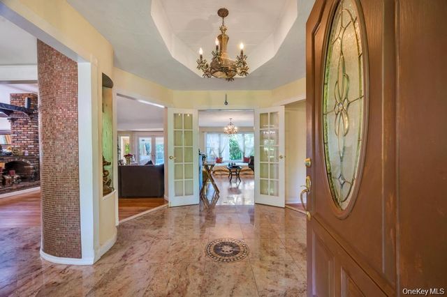 28 Penn Drive, Dix Hills, NY 11746