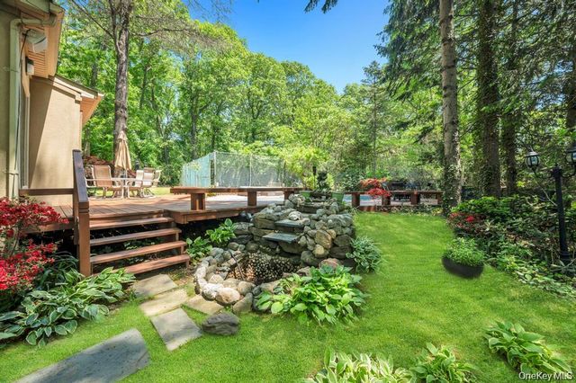 28 Penn Drive, Dix Hills, NY 11746
