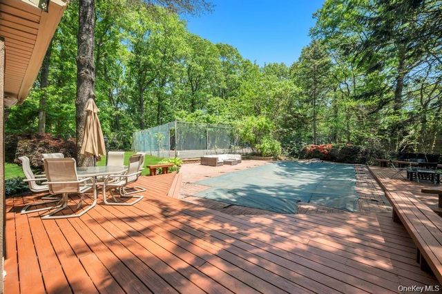 28 Penn Drive, Dix Hills, NY 11746