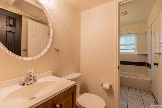 1014 MOREY PEAK DR, San Antonio, TX 78213