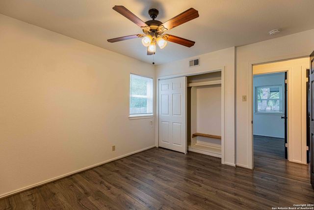 1014 MOREY PEAK DR, San Antonio, TX 78213