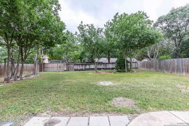 1014 MOREY PEAK DR, San Antonio, TX 78213