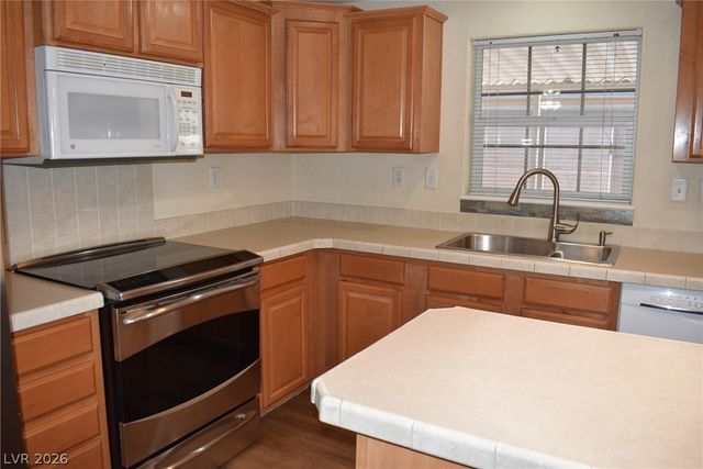415 Bel Air Avenue, Pahrump, NV 89048