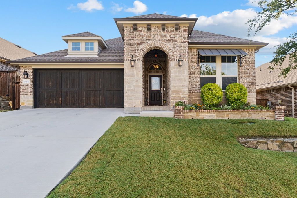 5545 Annie Creek Road, Fort Worth, TX 76126
