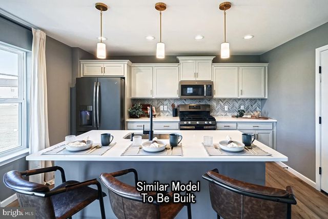 WHITE OAK PLAN AT WOODLYNN PRESERVE, Selinsgrove, PA 17870