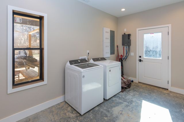 2604 Lower East Valley Road, Dunlap, TN 37327