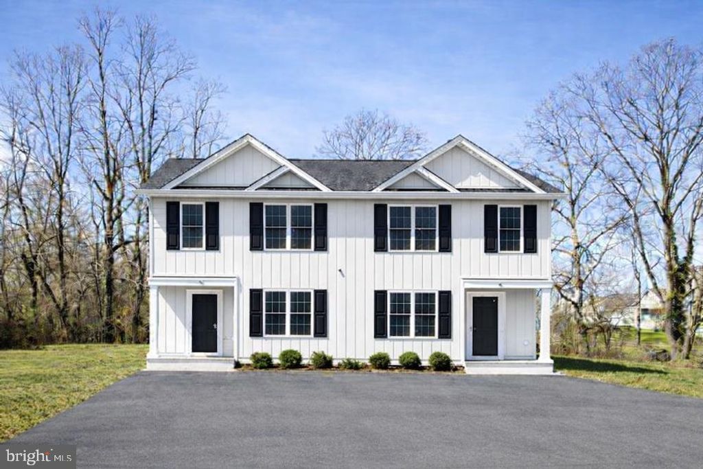 231 MOSBY LN, Front Royal, VA 22630