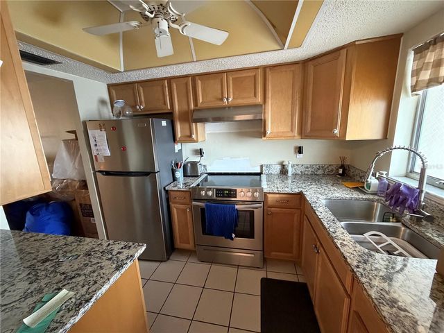 3753 LAKE BAYSHORE DRIVE 305, Bradenton, FL 34205