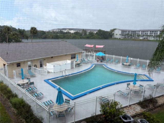 3753 LAKE BAYSHORE DRIVE 305, Bradenton, FL 34205