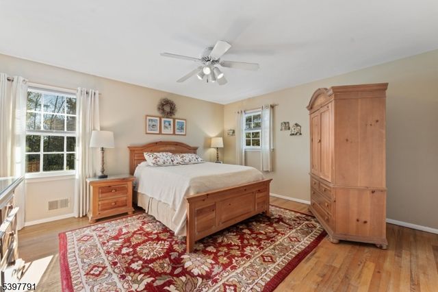 31 Fox Chase Run, Hillsborough Twp., NJ 08844