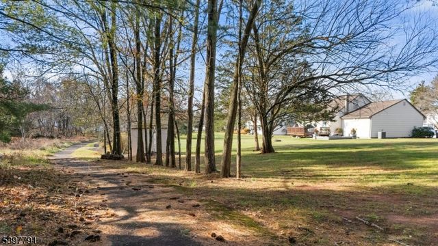 31 Fox Chase Run, Hillsborough Twp., NJ 08844