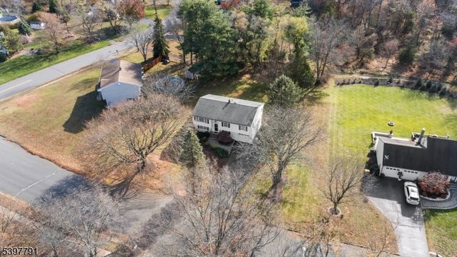 31 Fox Chase Run, Hillsborough Twp., NJ 08844