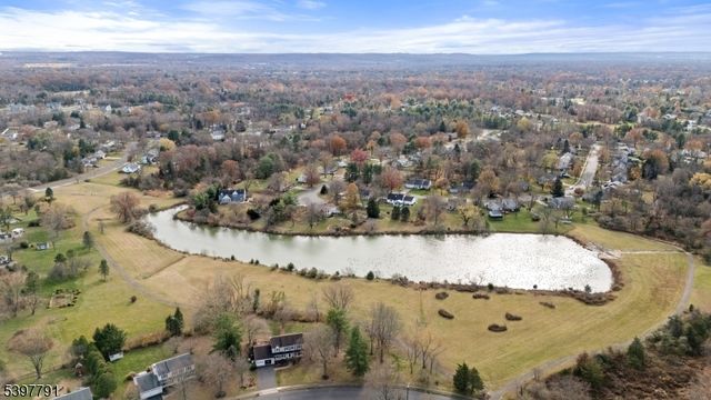 31 Fox Chase Run, Hillsborough Twp., NJ 08844