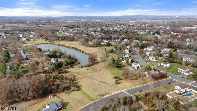 31 Fox Chase Run, Hillsborough Twp., NJ 08844