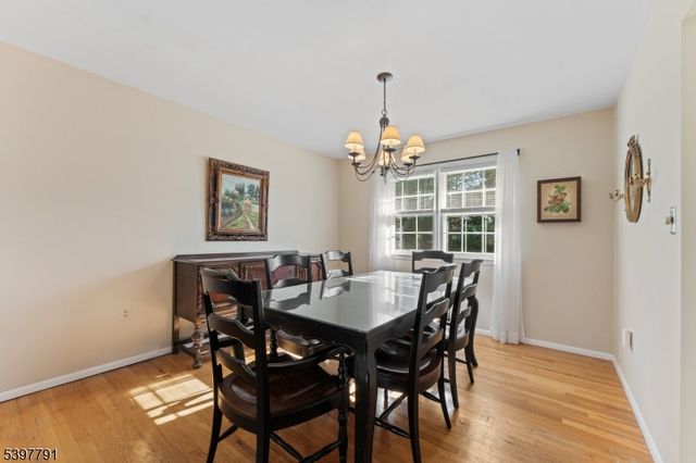 31 Fox Chase Run, Hillsborough Twp., NJ 08844