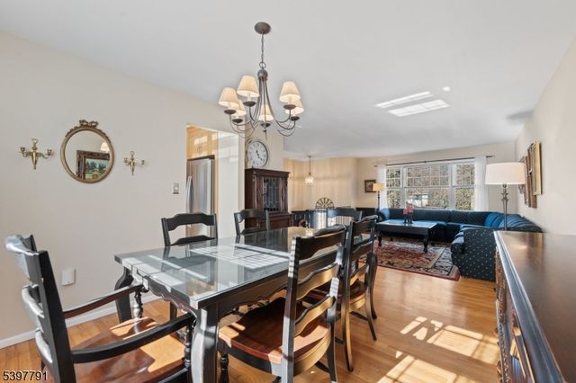 31 Fox Chase Run, Hillsborough Twp., NJ 08844