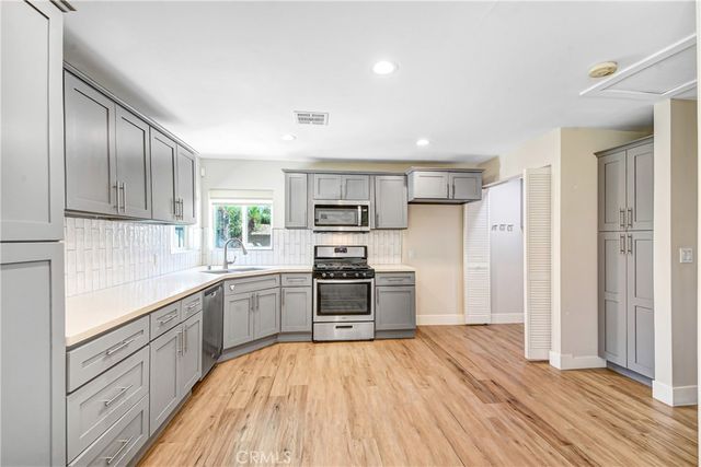 1913 N Vallejo Way B, Upland, CA 91784