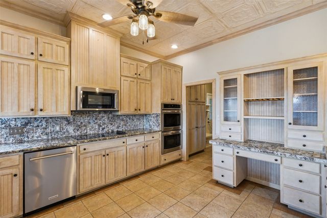 813 Remuda Drive, Fort Worth, TX 76108