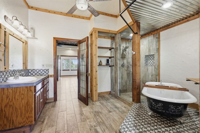 813 Remuda Drive, Fort Worth, TX 76108