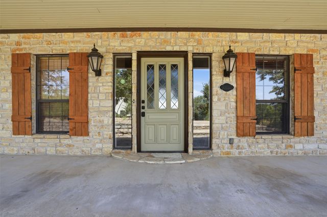 813 Remuda Drive, Fort Worth, TX 76108
