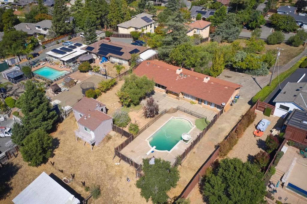 4597 Ewing Rd, Castro Valley, CA 94546