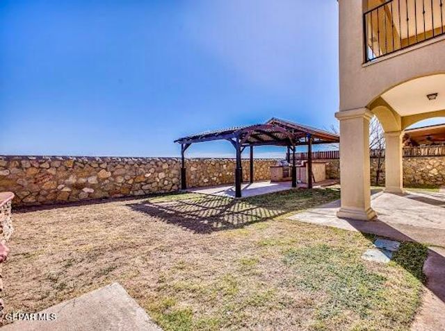 5532 Manuel Moreno Drive, El Paso, TX 79934