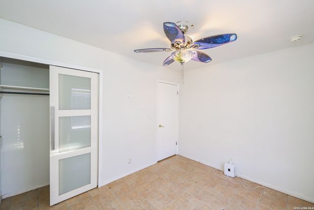 8207 GLEN FOX, San Antonio, TX 78239