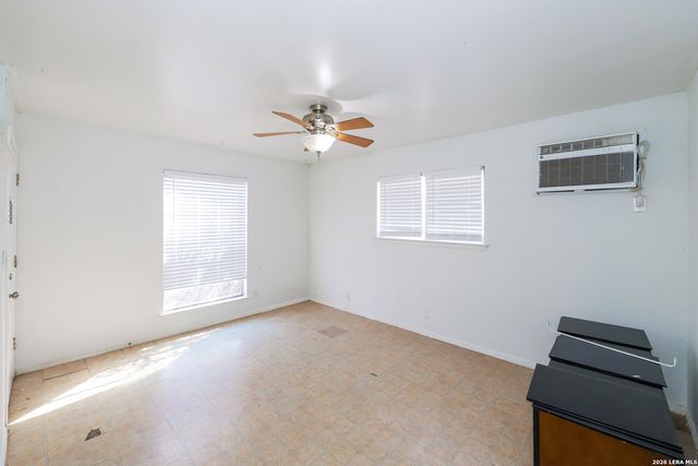 8207 GLEN FOX, San Antonio, TX 78239