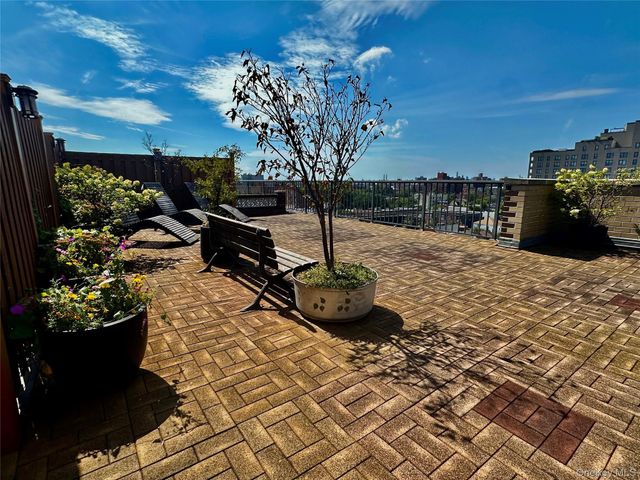 37-31 73rd Street Street 7U, Jackson Heights, NY 11372