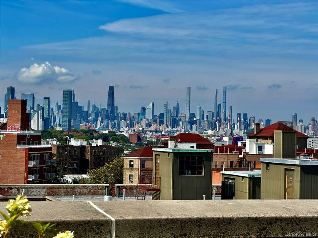 37-31 73rd Street Street 7U, Jackson Heights, NY 11372