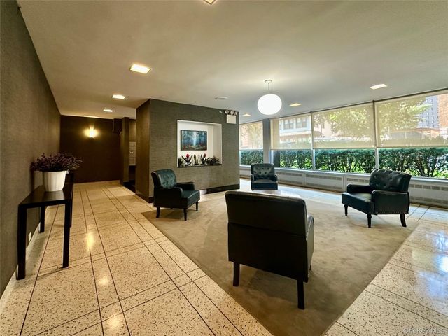 37-31 73rd Street Street 7U, Jackson Heights, NY 11372